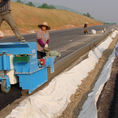 Curb Pouring Machine | Curb Building Machine HT400